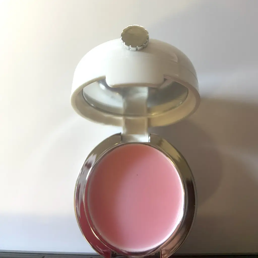 Hydrating Strawberry Fruit Flavoured Lip Balm